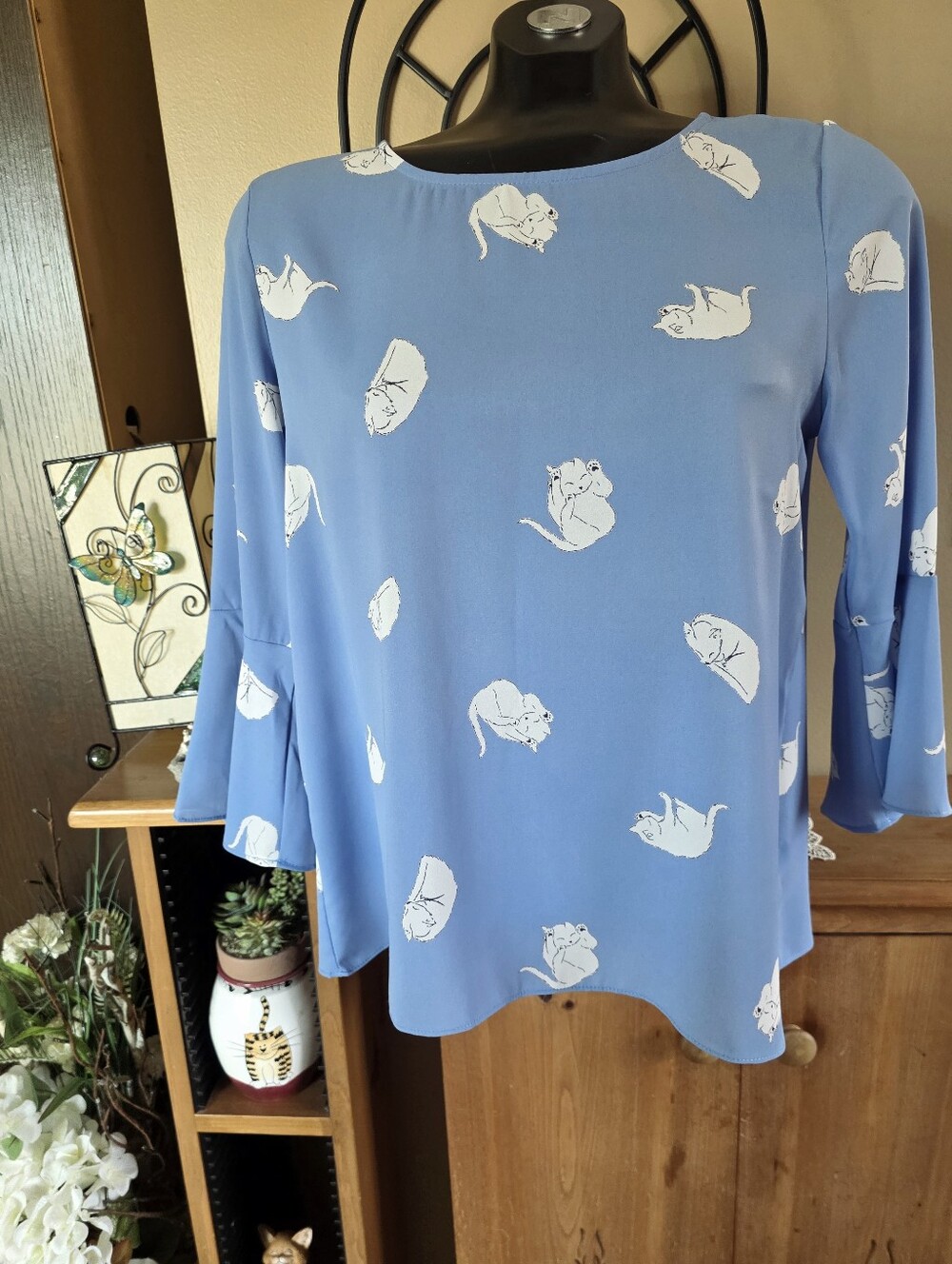 Vintage Everly Whimsical Light Blue Women's Cat Print Bell Sleeves Blouse Size M
